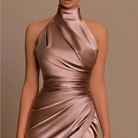 Elegant Black Satin Wedding Dress - Picture 6 of 7